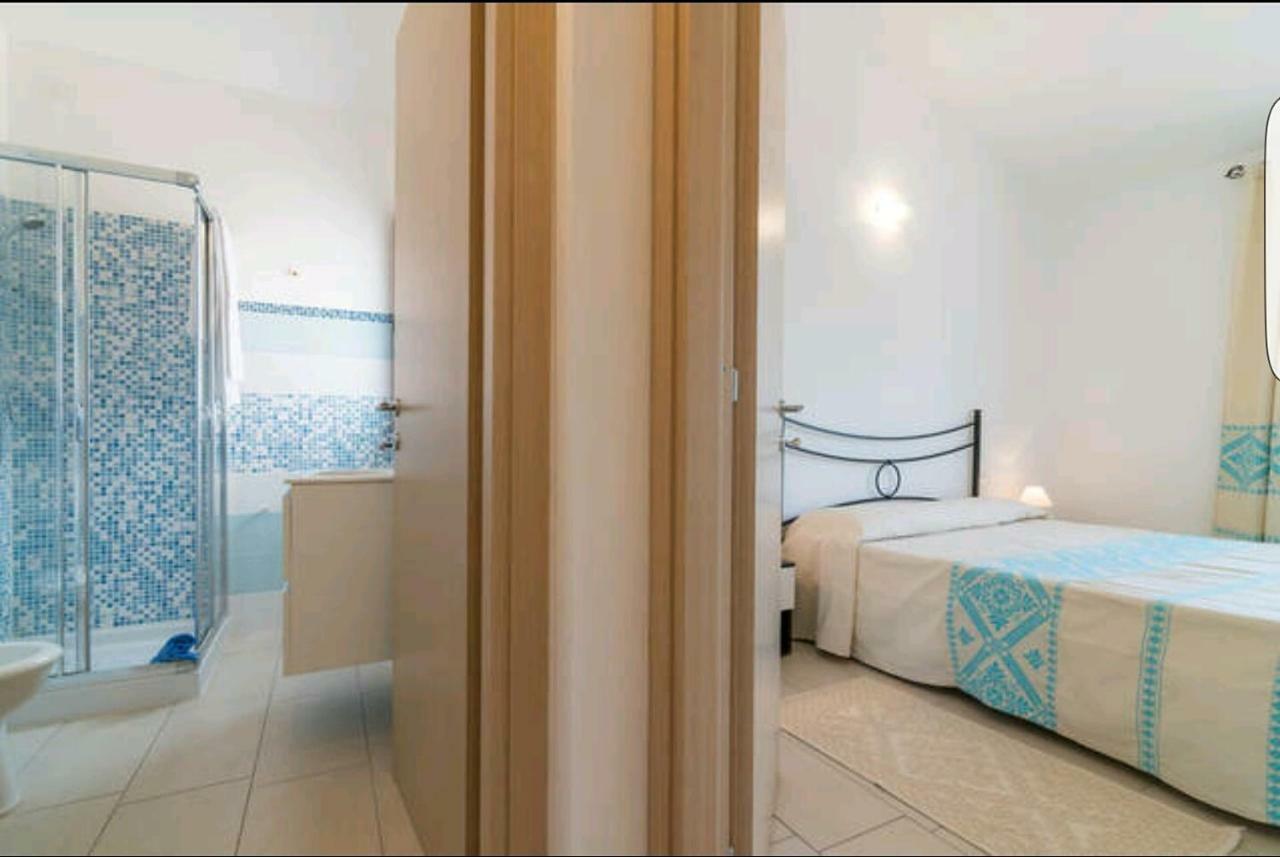 Il Girasole Bed and Breakfast Domus De Maria Eksteriør billede