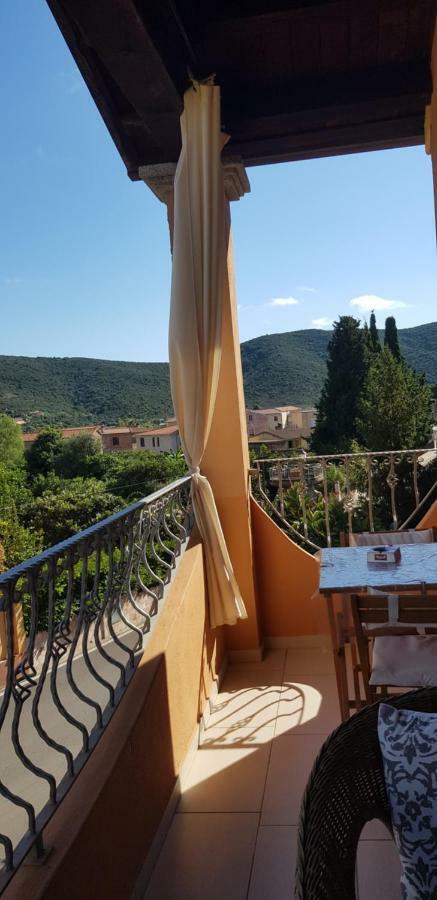 Il Girasole Bed and Breakfast Domus De Maria Eksteriør billede